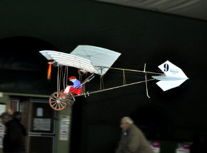 2_dsc8870.jpg (94952 bytes)
