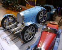 Meccano-Bugatti.jpg (94504 bytes)